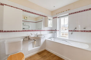 Photo 32- click for photo gallery